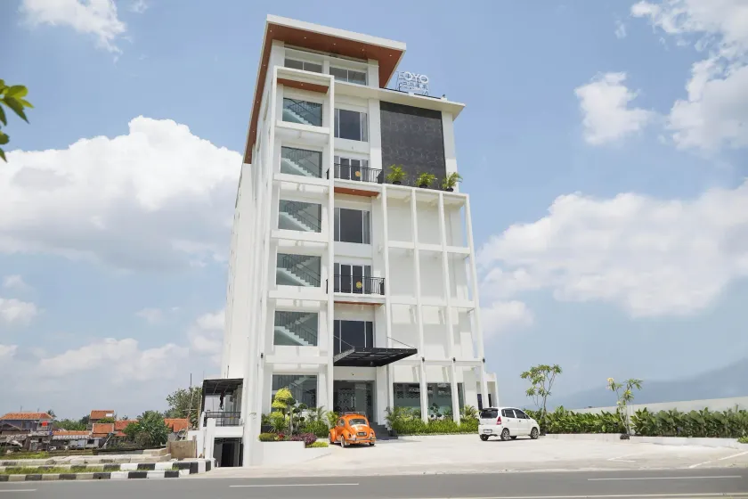 Toyo Hotel Purwokerto, Azana Hotels Collection - Image 1