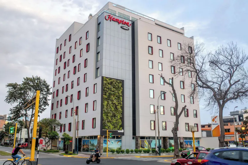 Hampton by Hilton Lima San Isidro - Image 1