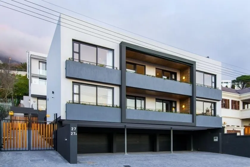 Central Beach Villas - Image 1