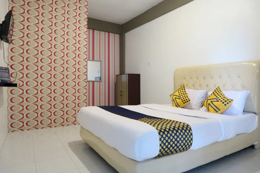 SPOT ON 1772 Hotel Penginapan Cemara Syariah - Image 1