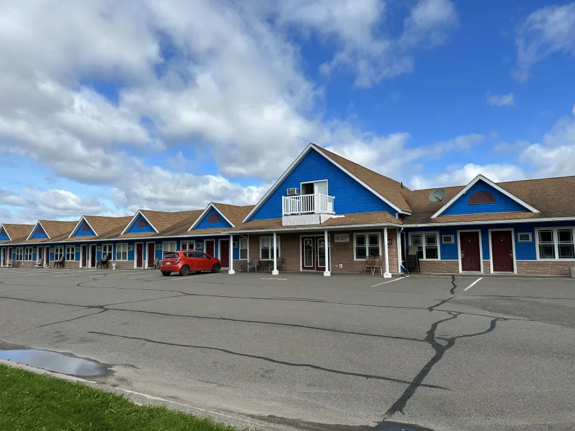 Travellers Inn - Image 1
