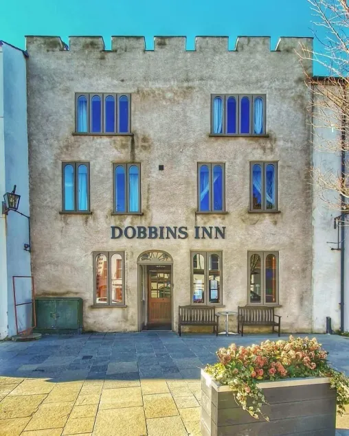 Dobbins Inn - Image 1