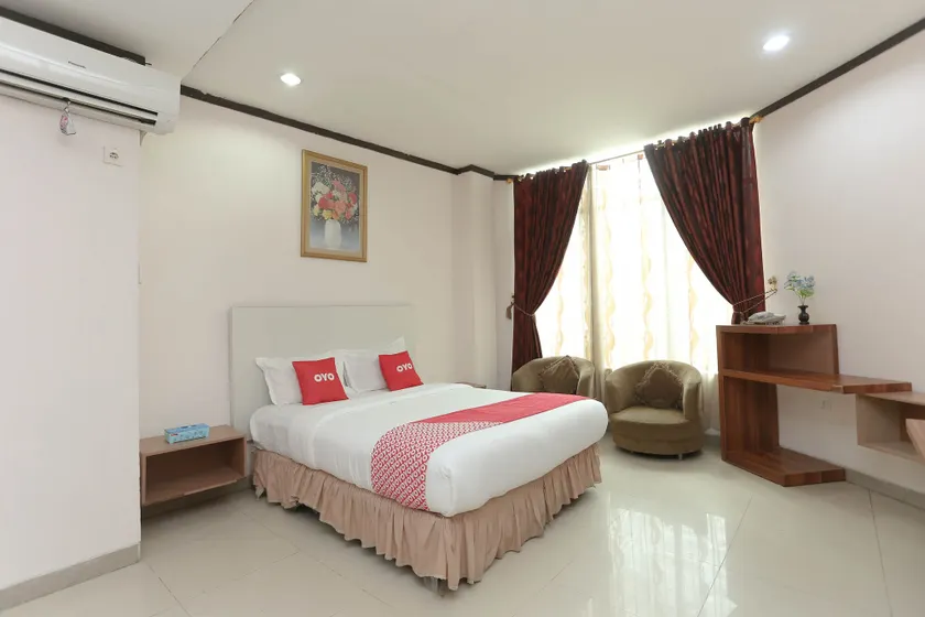 Urbanview Hotel Kharisma Banjarmasin - Image 1