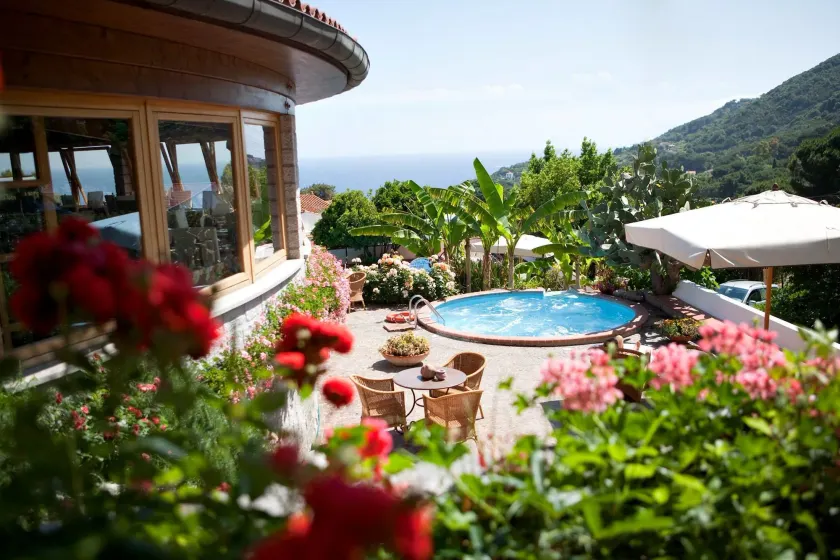 Hotel Gallo Nero - Image 1