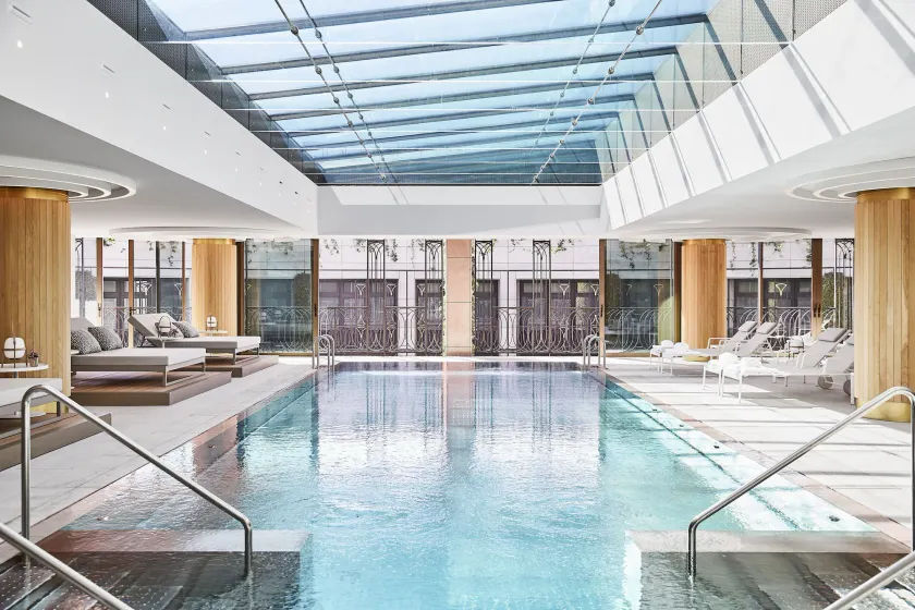 Four Seasons Hotel Madrid - Image 1