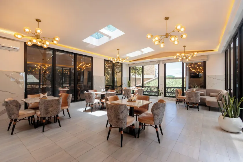 Iman Hotel - Image 1