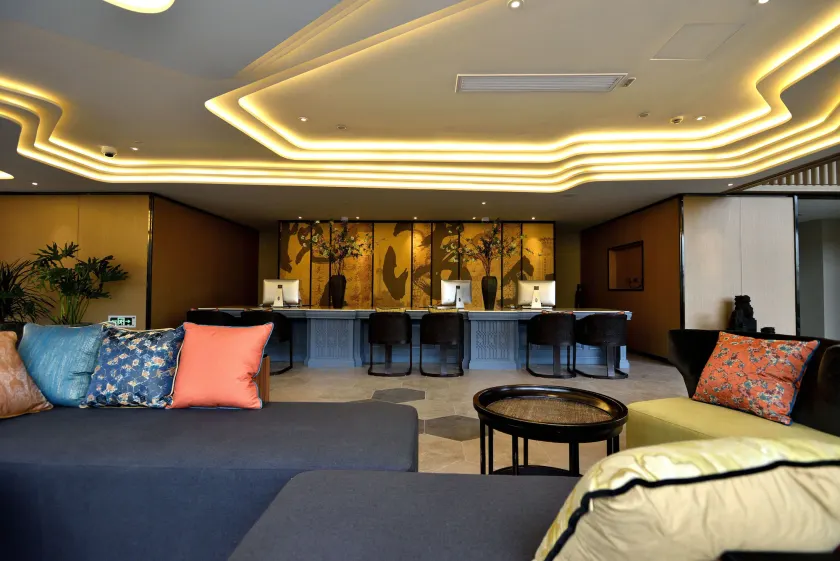 SHANGHAI-DECO Hotel-Free shuttle bus to Pudong Airport and Disneyland - Lobby