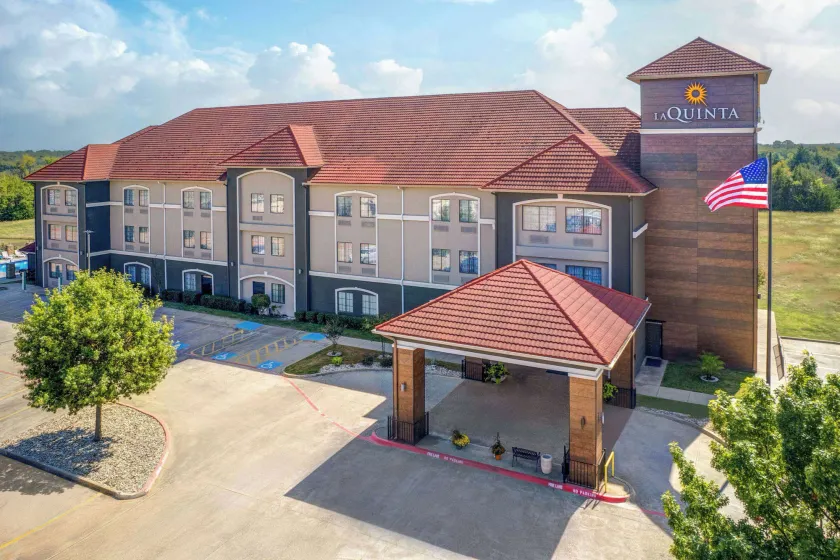 La Quinta by Wyndham Alvarado - Image 1