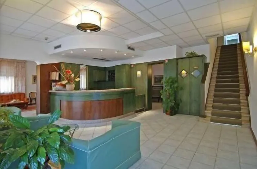 Hotel Sirena - Image 1