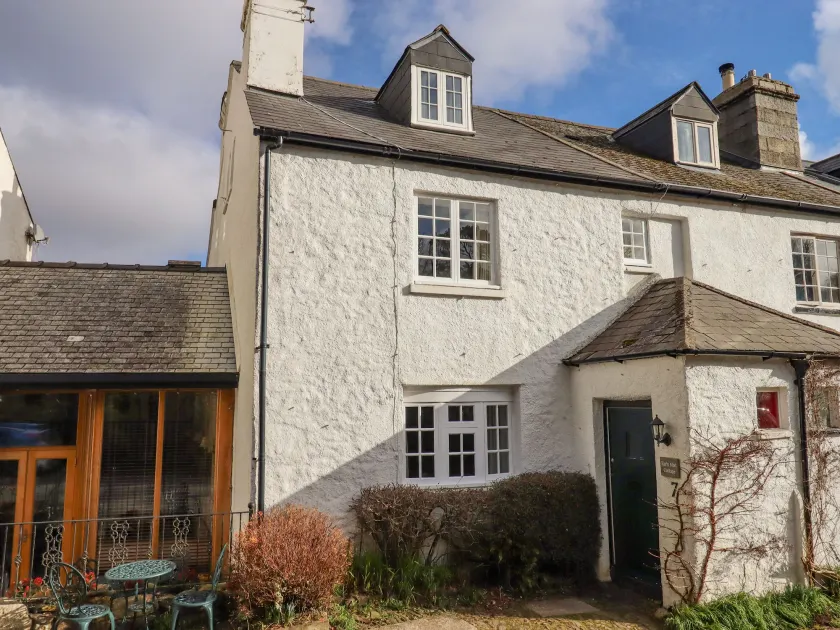 Early Mist Cottage - Image 1
