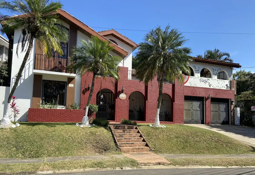 Cariari Bed & Breakfast - Image 1