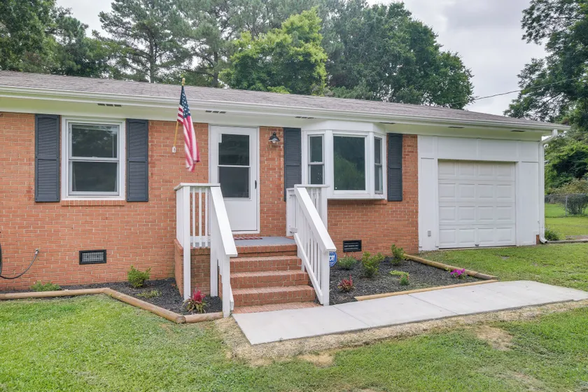 Charming Sanford Hideaway Home w/ Large Yard - Image 1