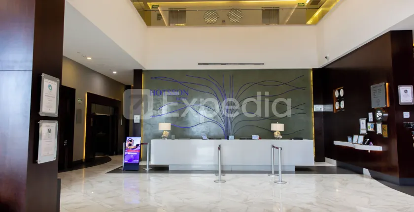HS HOTSSON Hotel Irapuato - Reception