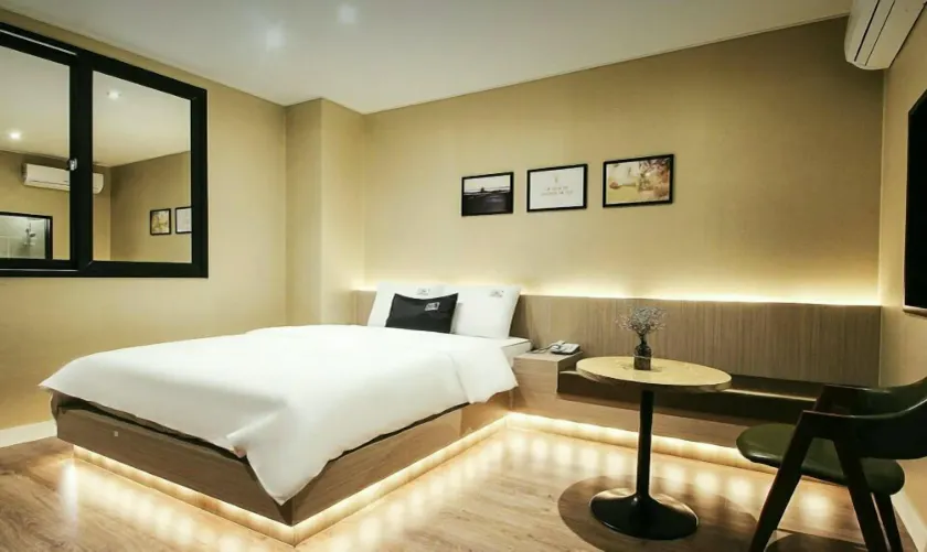 The Hotel Changwon - Image 1
