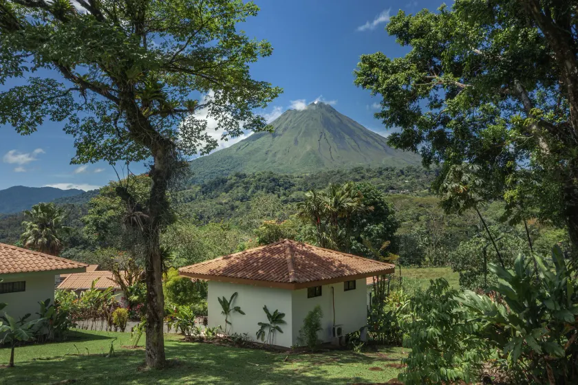 Miradas Arenal Hotel & Hotsprings - Image 1