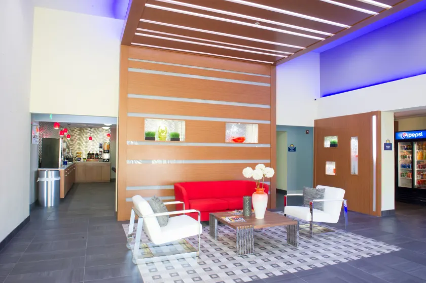 Arya Inn & Suites - Hall