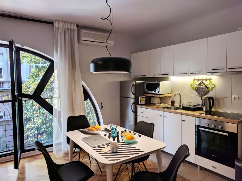 Basco Central Apartment Little Bay - Image 1