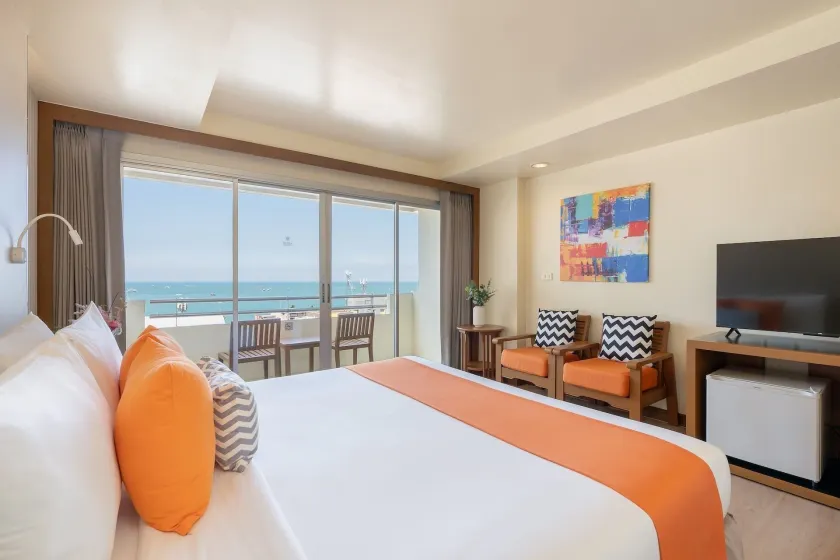 Sunshine Hotel & Residences - Image 1