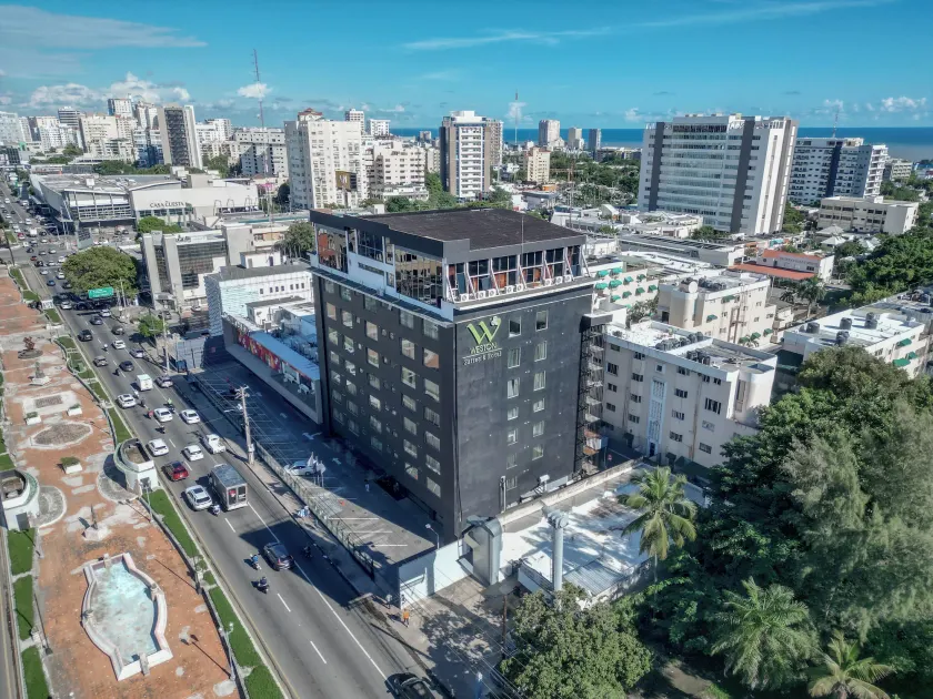 Weston Suites Hotel - Image 1