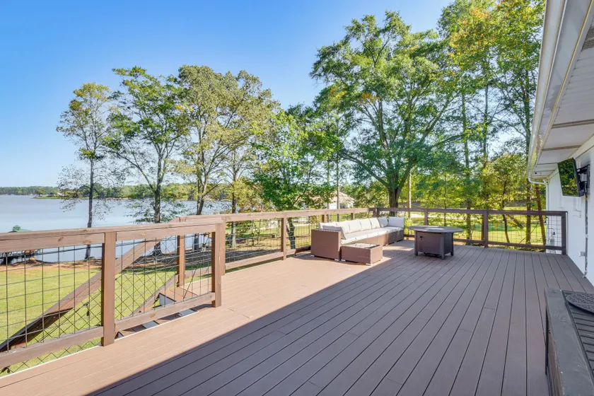 Lake Keowee Home w/ Boat Dock in Seneca - Interiör