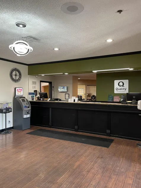 Quality Inn Frontier at US Hwy 30 - Image 1