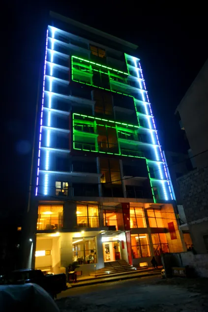 Hôtel Fleur de Lys Plateau - Image 1