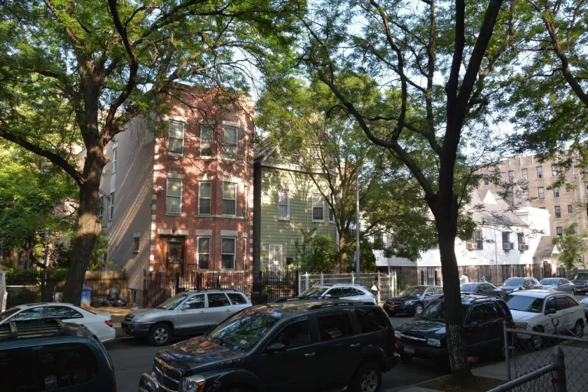 The Topping Three-Bedroom Apartment - Image 1