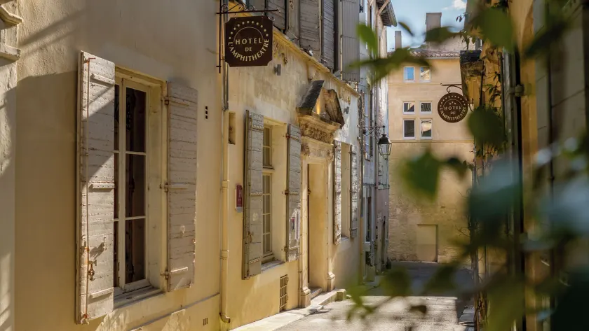 Hôtel de l'Amphithéâtre, Arles - Image 1