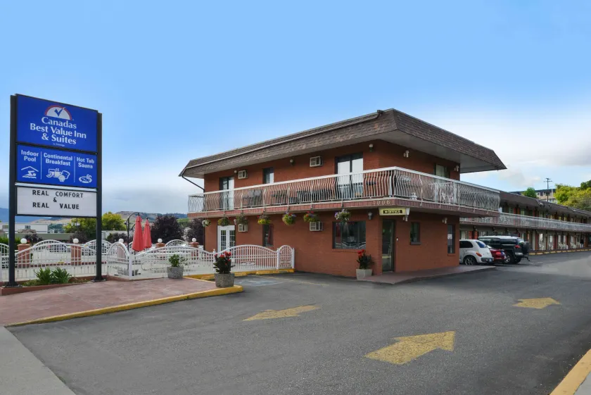 Canadas Best Value Inn & Suites-Vernon - Image 1