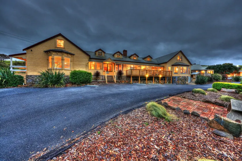 Stanley Seaview Inn - Image 1