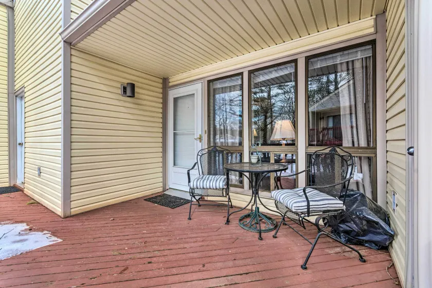 Single-Story Fairfield Bay Condo w/ Deck! - Interiør