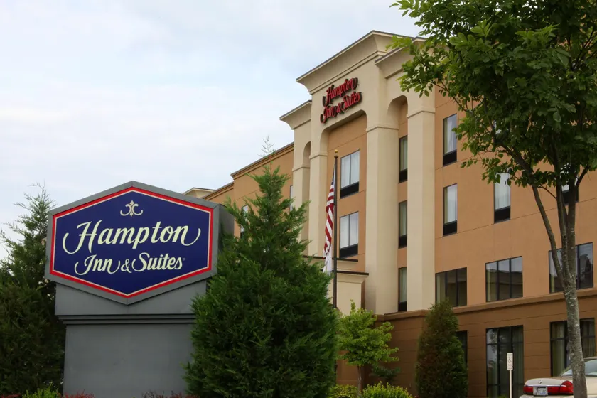 Hampton Inn & Suites Paducah - Image 1