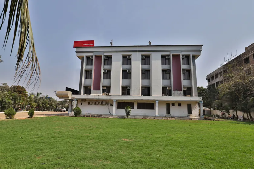 Utkarsh Hotel - Image 1