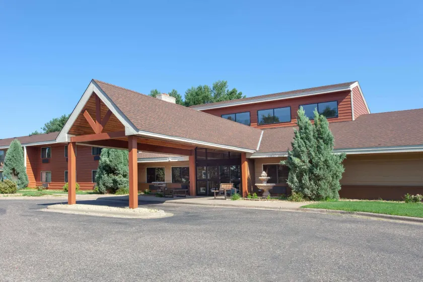 AmericInn by Wyndham Ham Lake - Image 1