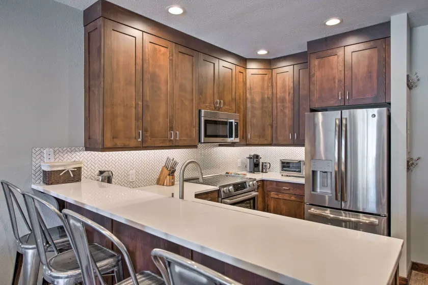 NY! Solitude Mtn. Slideside Ski Condo w / Hot Tub! - Interiör