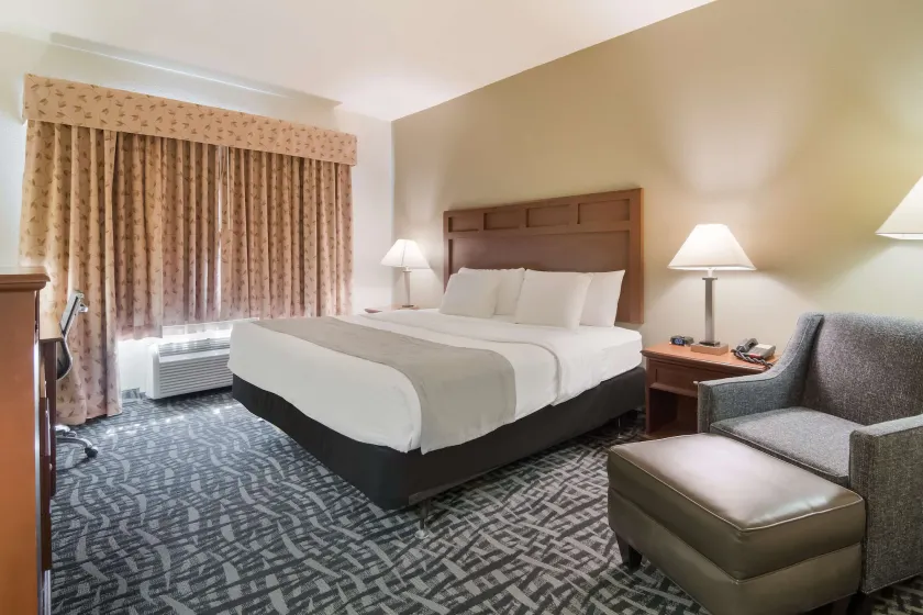 Best Western Comanche Inn - Image 1