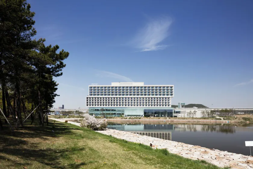Nest Hotel Incheon - Image 1
