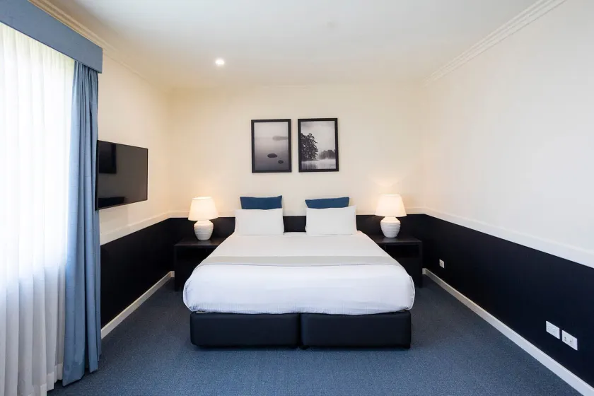 Hawkesbury Race Club Motel - Image 1