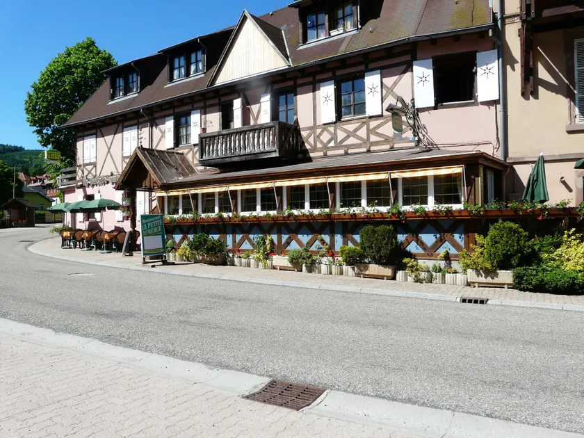 Logis Hôtel Restaurant La Petite Auberge Alsace - Image 1