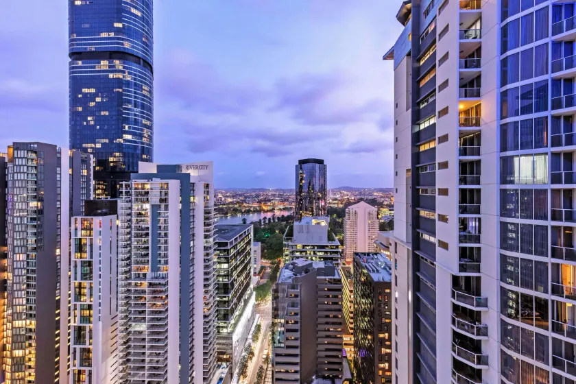 Oaks Brisbane Festival Suites - Image 1