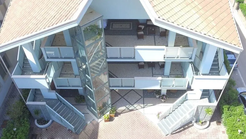 Hotel Diamante - Image 1