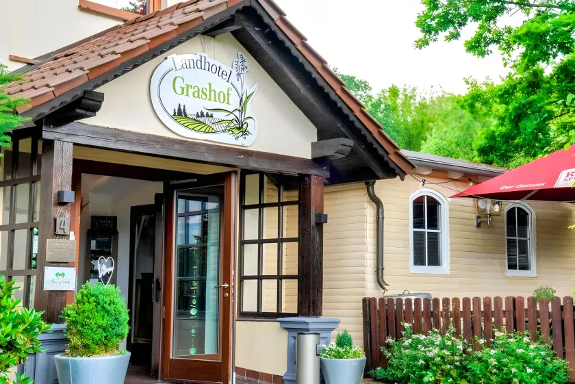 Landhotel Grashof - Image 1