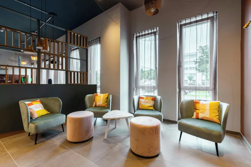 Holiday Inn - the niu, Pax Berlin Airport by IHG - Saguão