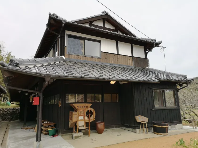 Kominka Guesthouse Himawari - Image 1