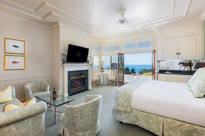 Tally Ho Inn - Room