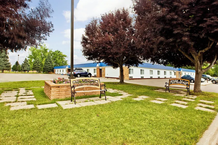 StayInn Grand Forks - Image 1