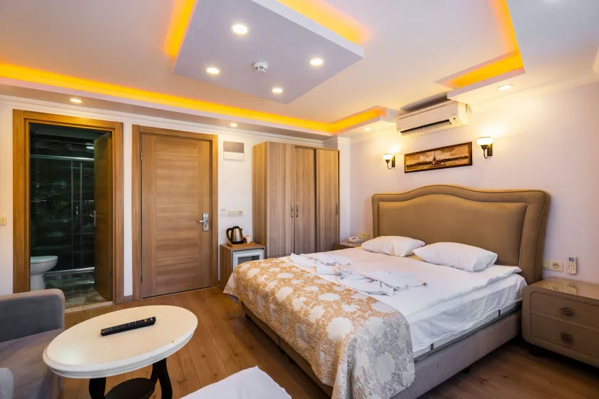 Harbour Suites Old City - Image 1