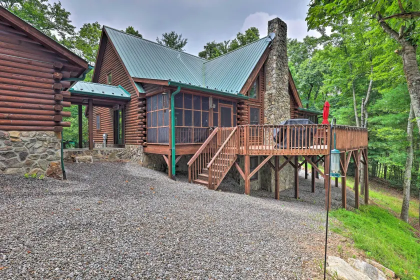 Purlear Luxury, Spacious Log Cabin w/ Mtn Views! - Image 1