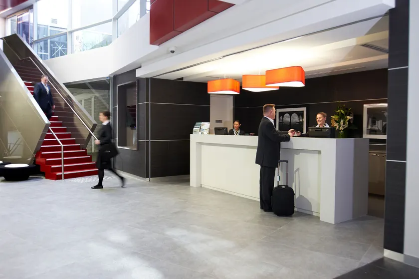 Holiday Inn & Suites Sydney Bondi Junction by IHG - Vestíbulo