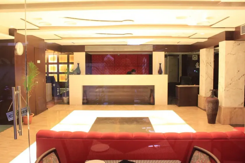 Loharkar Hotel - Image 1
